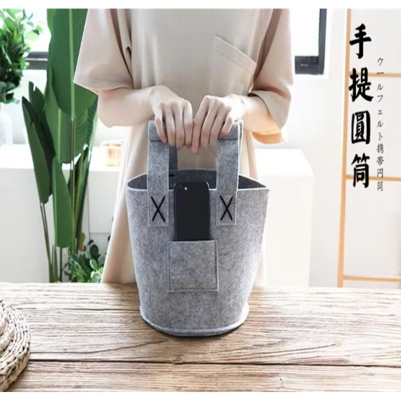 Sac à lunch isotherme en feutre avec logo personnalisé et poignée en bois