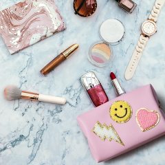 Petit sac cosmétique rose mignon de maquillage de dames imperméables de cuir d'unité centrale de voyage adapté aux besoins du client