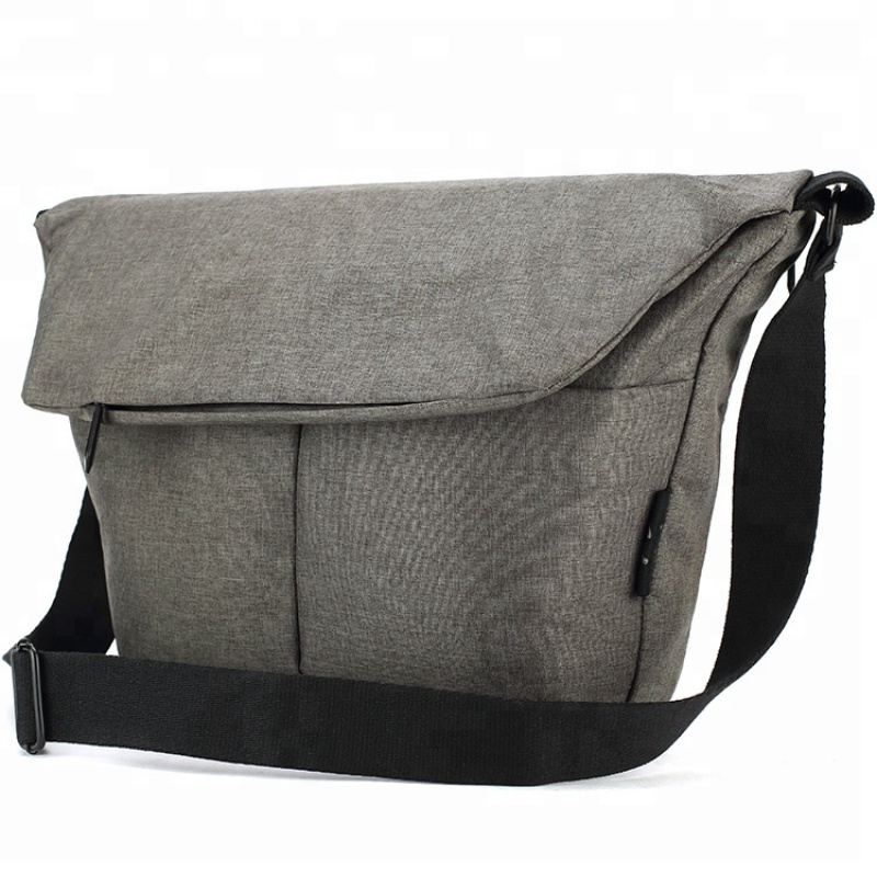 Wholesale Custom Designer Men Lightweight Waterproof Travel Shoulder Messenger Bags With Logo