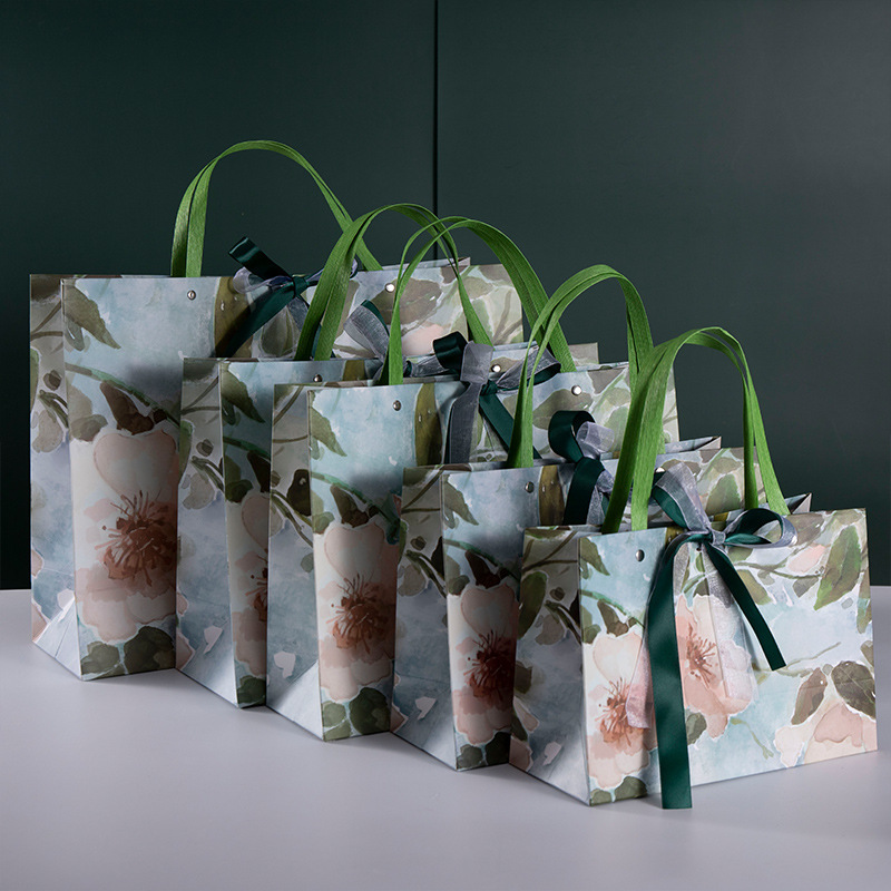 Wholesale Custom Logo Printed Personalized Gift Shopping Paper Bag With Ribbon Handle