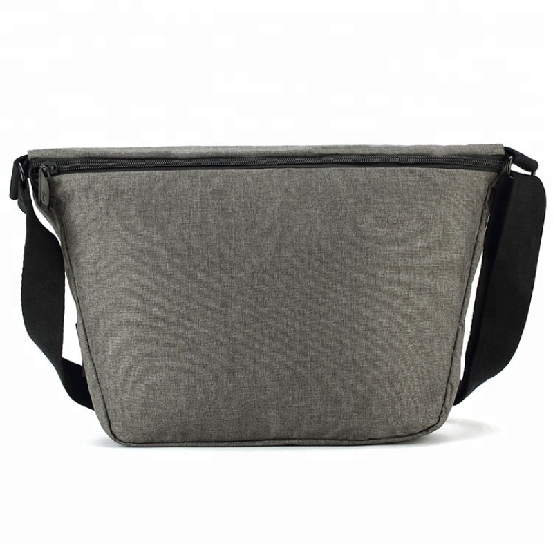 Wholesale Custom Designer Men Lightweight Waterproof Travel Shoulder Messenger Bags With Logo