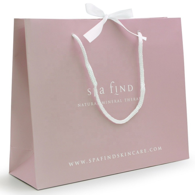 Luxury Black Gift Paper Bag Custom logo print Kraft Shopping Paper Bag With Ribbon Handles