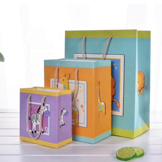 Custom cartoon animal pattern print paper gift bag for packaging