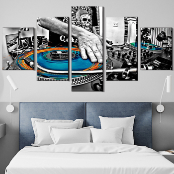 Metal Machine Dishing DJ Black And White Wall Art 5 Combined Sets of Home Decoration Oil Painting Metal Machine Dishing DJ Black And White Wall Art 5 Combined Sets of Home Decoration Oil Painting