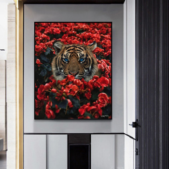 Картина распылением тигра на холсте с последними цветами, декоративная роспись крыльца гостиной