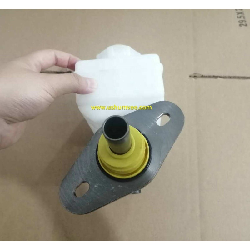 OEM STC441 SJC100460 LR013018 7496990 Brake Master Cylinder for Defender 1991-2016