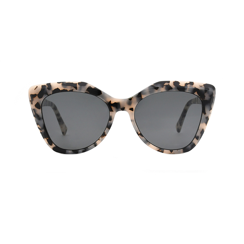 Fashionable sunglasses round glasses