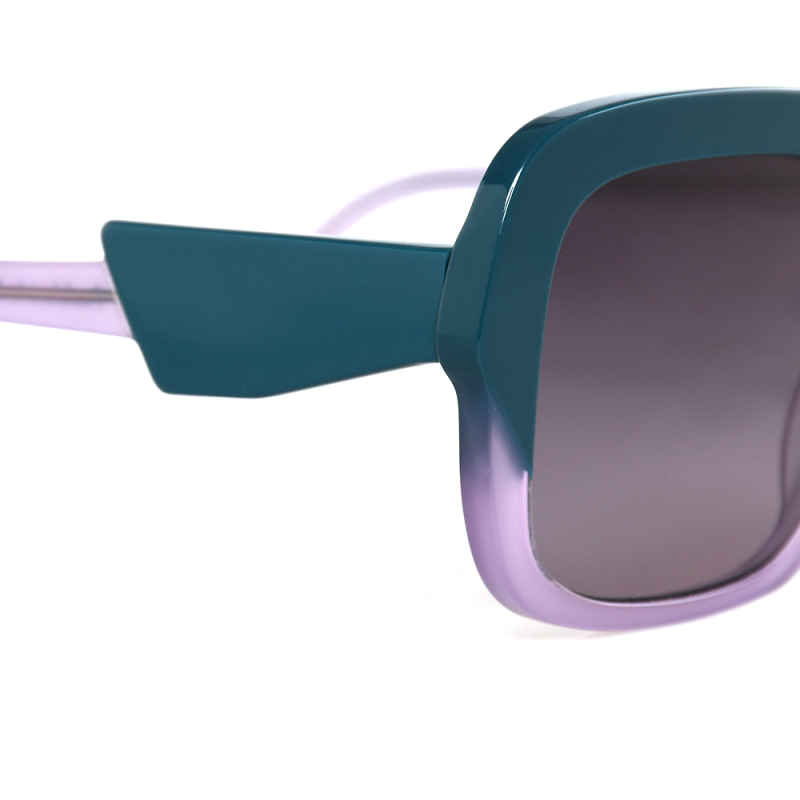 Fashionable sunglasses round glasses
