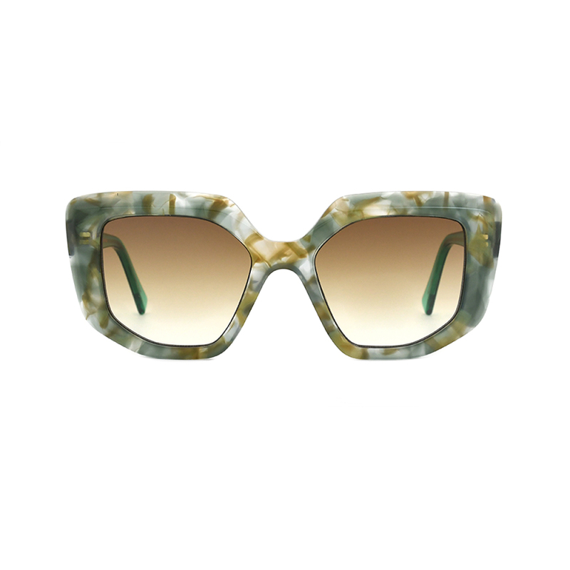 Fashionable sunglasses round glasses