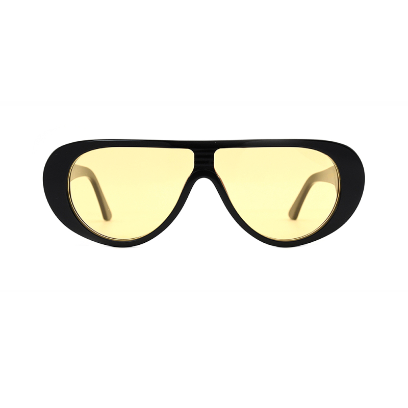 Fashionable sunglasses round glasses
