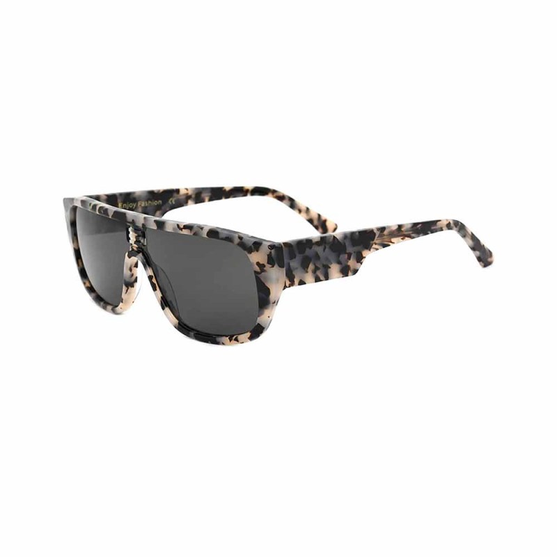 Fashionable sunglasses round glasses
