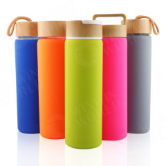 Eco-friendly Glass Water Bottle With Nature Bamboo Lid Glass Bottle With Customized Colours Silicone Sleeve
