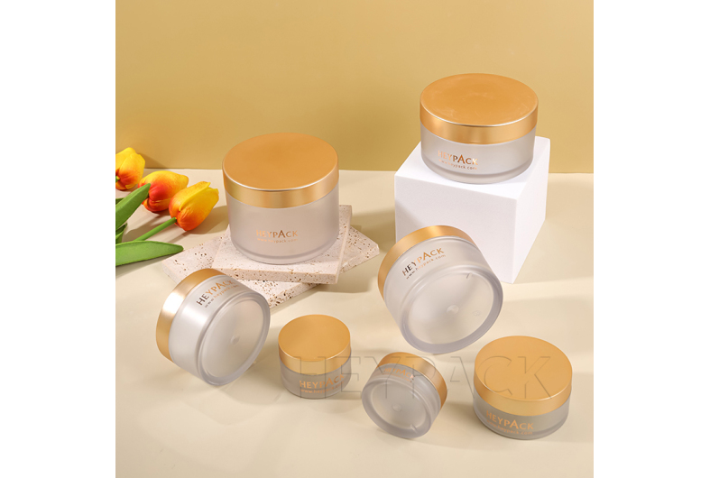 Экспертный анализ: вредна ли упаковка в банки для ухода за кожей? 3 доказанных риска для ваших продуктов в 2025 году