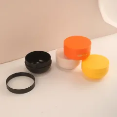 Fabricant et exportateur de pots de crème en plastique de bonne qualité en gros