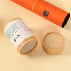 Упаковка из твердого бумажного тюбика для косметических средств