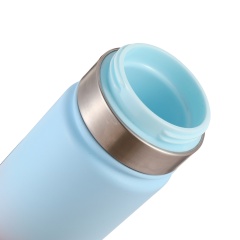 OEM manufacture BPA Free Frosted Sports and recycled Plastic Drinking Water Bottle