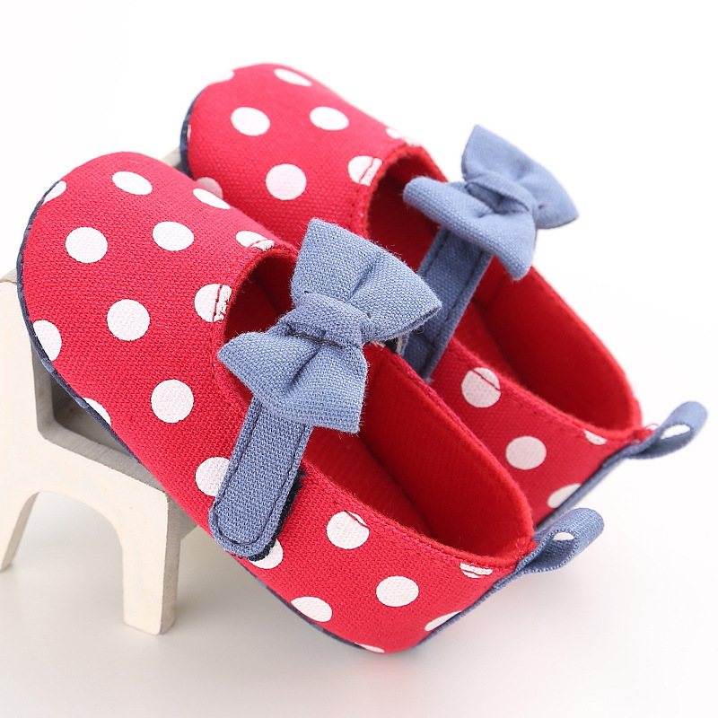 Promotional Fashion Designer 1year Baby Toddlers Girls Polka Dot Shoes for Casual Wear
