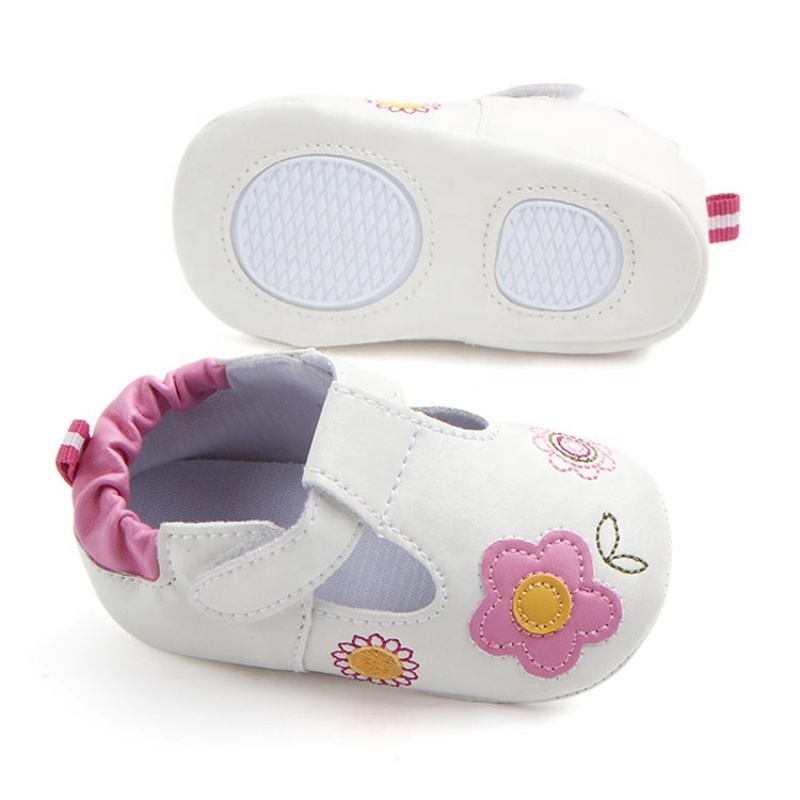 Factory direct sales high quality round toe flower embroidered leather toddler sandals