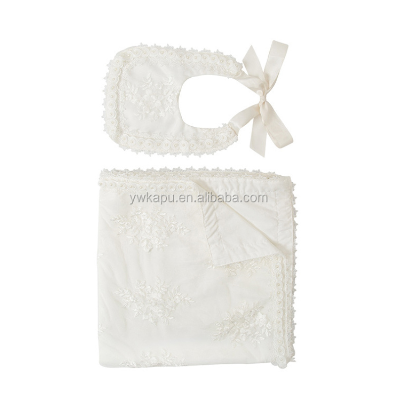 Manufacturers selling custom color cotton baby flower lace drool bibs baby blanket set