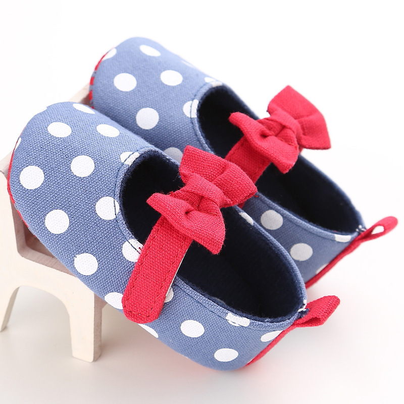 Promotional Fashion Designer 1year Baby Toddlers Girls Polka Dot Shoes for Casual Wear