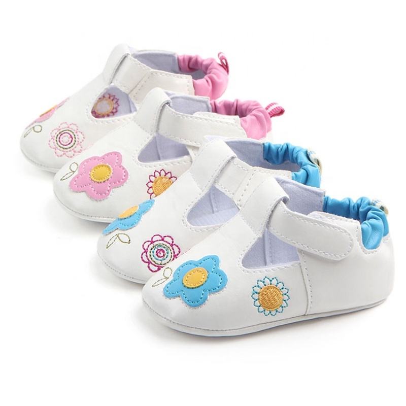Factory direct sales high quality round toe flower embroidered leather toddler sandals
