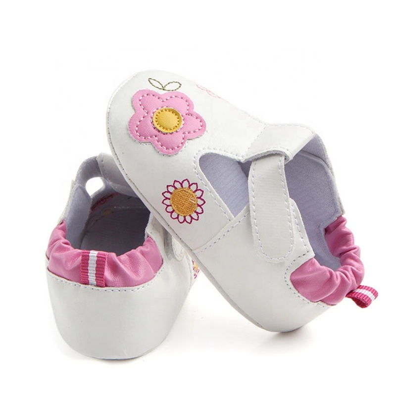 Factory direct sales high quality round toe flower embroidered leather toddler sandals