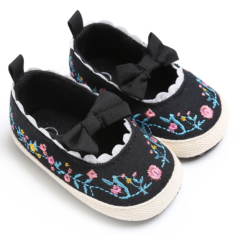 Factory Supplier Trendy New Born Baby Girls Hook and Loop Shoes Prewalkers with Bow Tie