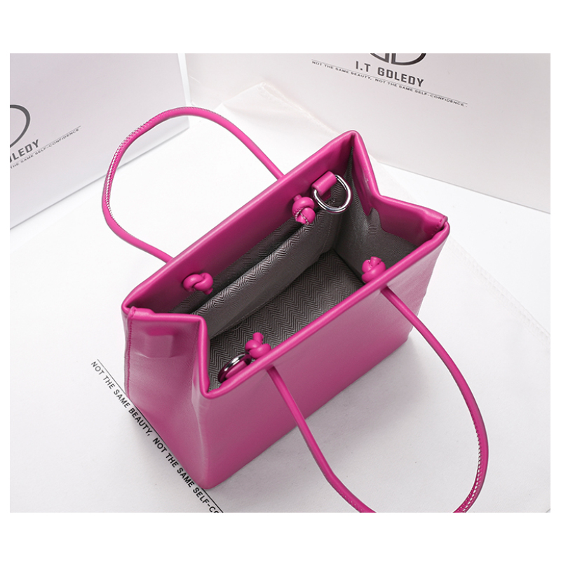 Vintage Acrylic Chain Underarm Buns Small Square Crossbody Bag
