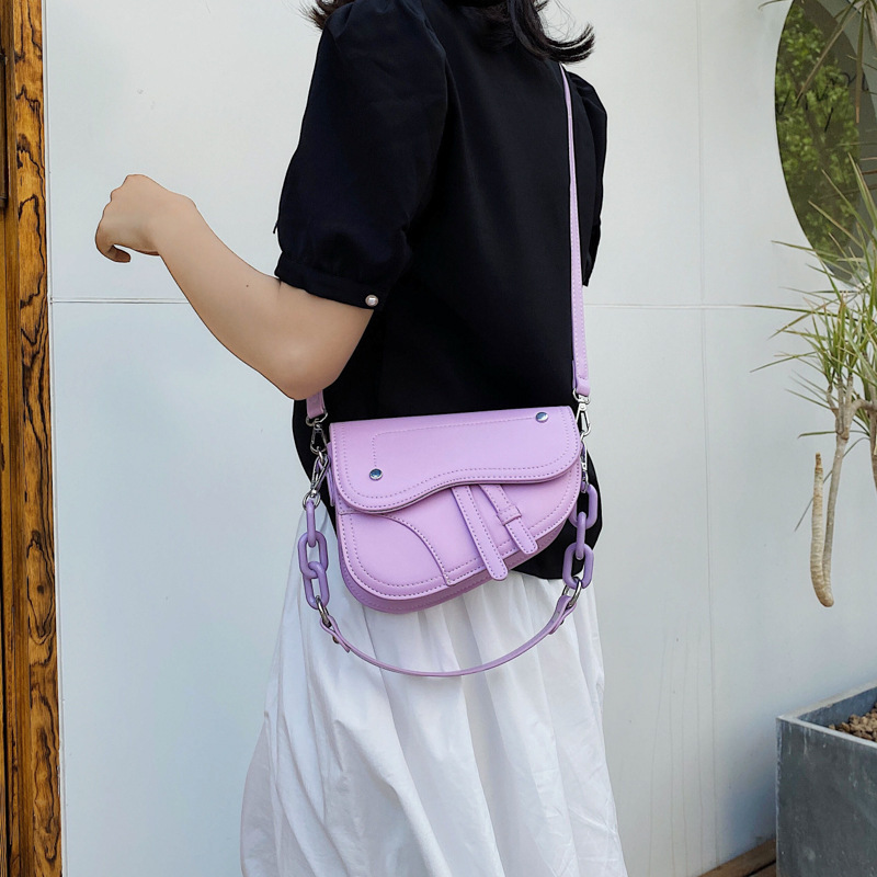 2021 New Fashion Portable Saddle Bag Acrylic Chain Shoulder Purses And Handbags Women