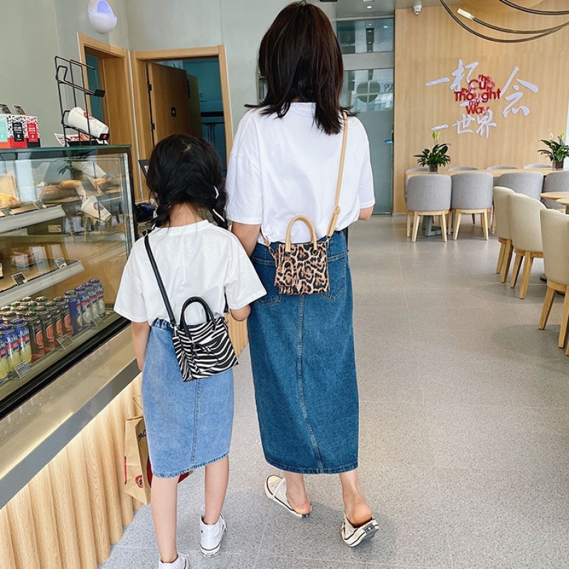 2021 Summer New Cow Pattern Parent-Child Bag Crossbodybag Hot Sale Korean Animal Pattern Bags Women Handbags Ladies Purses