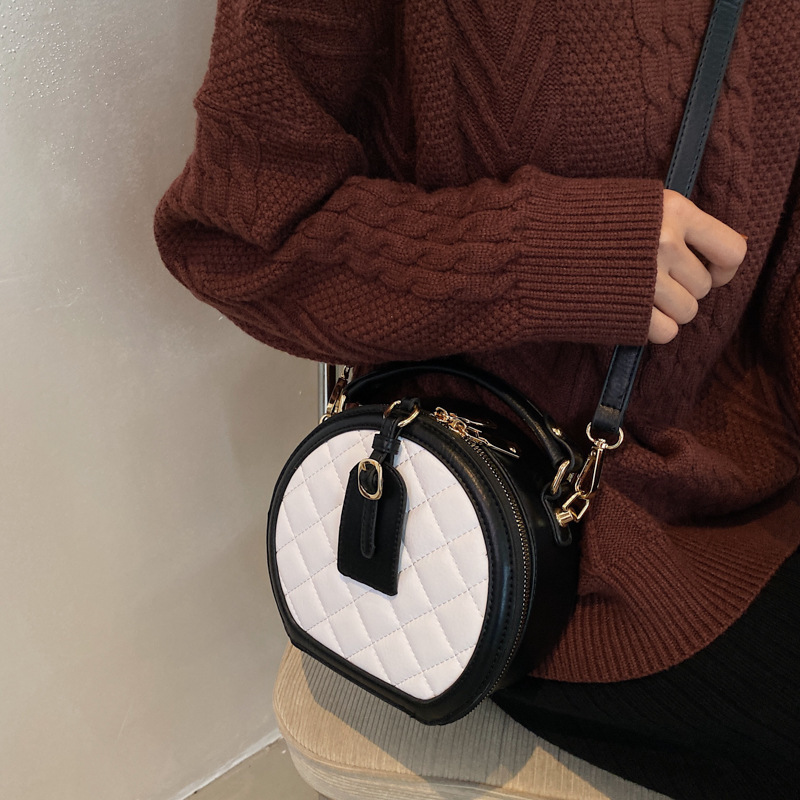 2021 New Wave Fashion Texture Portable Small Round Women Hand Bags Popular Crossbody Bag Round Cake Bag Purses And Handbags