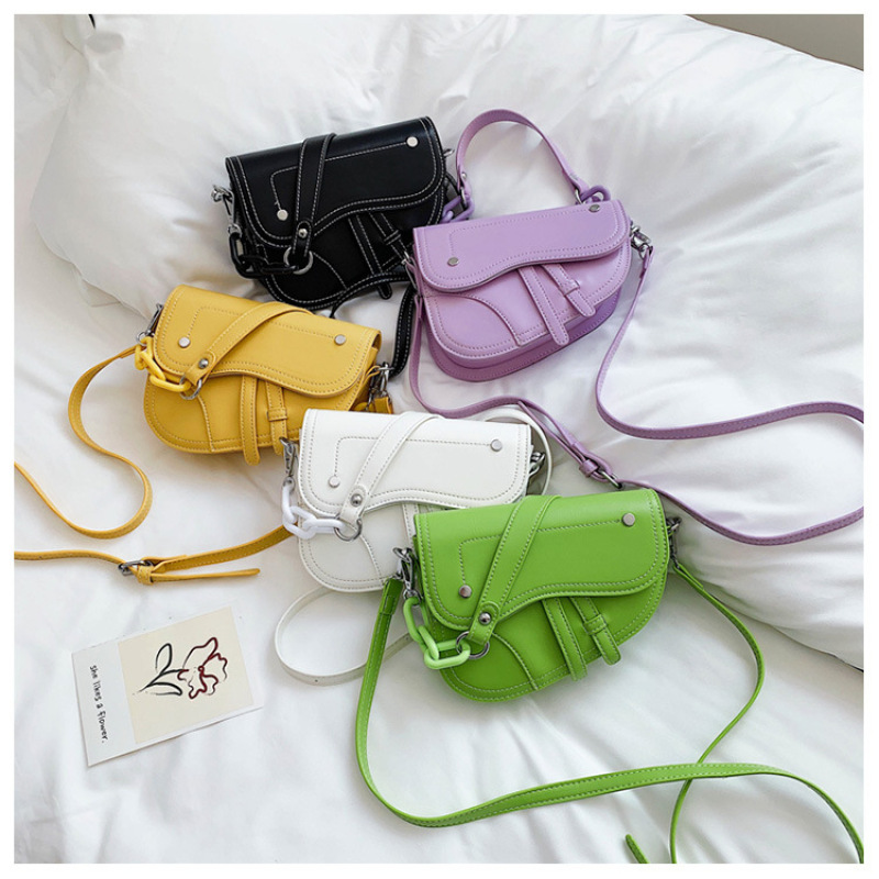 2021 New Fashion Portable Saddle Bag Acrylic Chain Shoulder Purses And Handbags Women