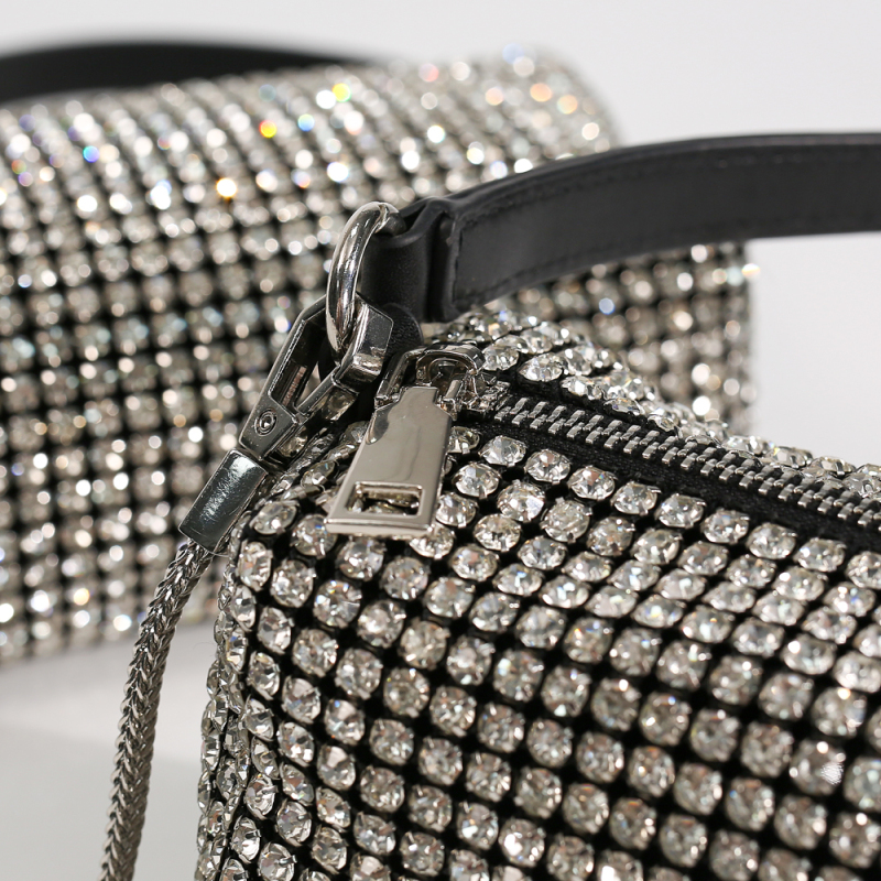 Ins Hot Sale Fashion trend Women Hand Bag Diamond Crossbody Bag Genuine Leather Rhinestone 2020 Handbags For Women Luxury