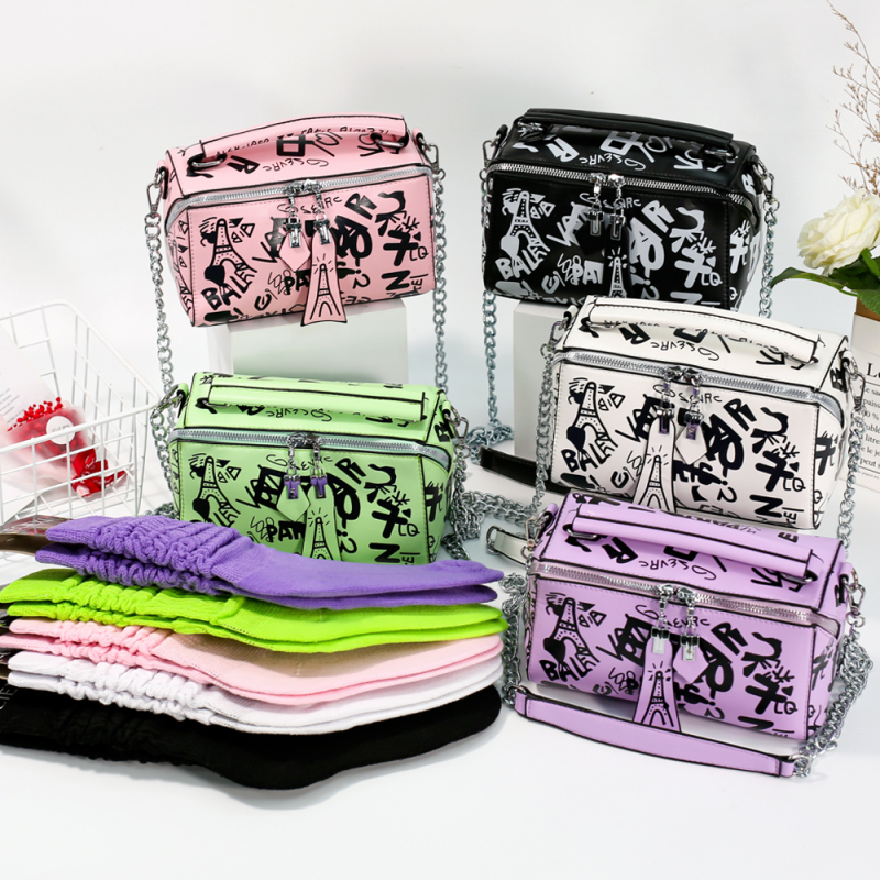 Hot Sales Graffti Purses And Handbags And Slouch Sock 2 Pieces Set Wholesale Fashion Cool Crossbody Bags Women Handbags Ladies