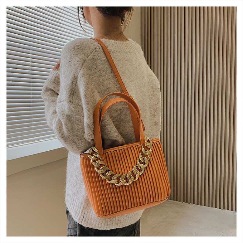 Korean Style New Trendy Fashion Fold Handbags Chain Designer Purses Ins Pu Leather Crossbody Handbags Women Hand Bags