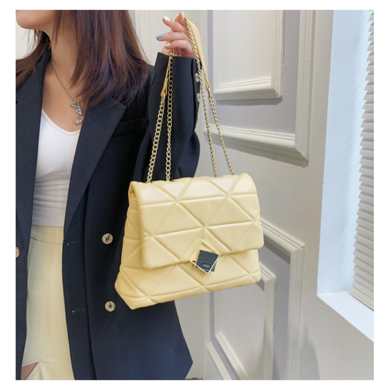 Korean simple Diamond pattern luxury handbags for women 2020 handbags Elegant Ladies sling bag party chain pouch bags