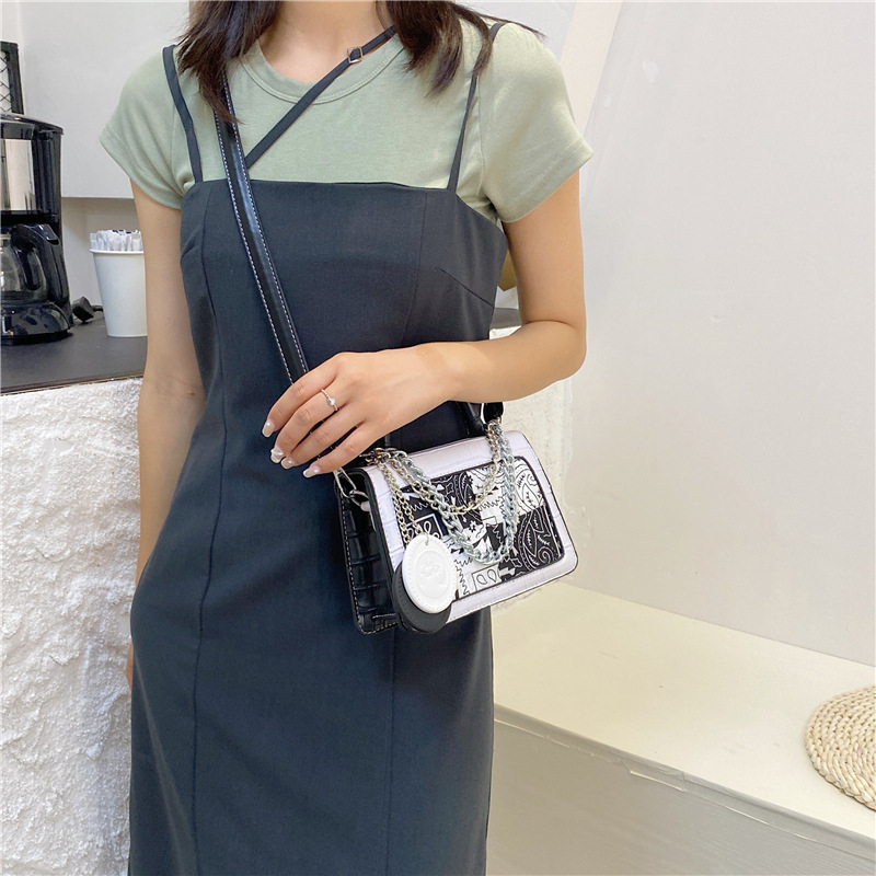 Ins New Black And White Contrast Printing Chain Handbags For Women 2021 New Crocodile Pattern Crossbody Bag Women Shoulder Bag