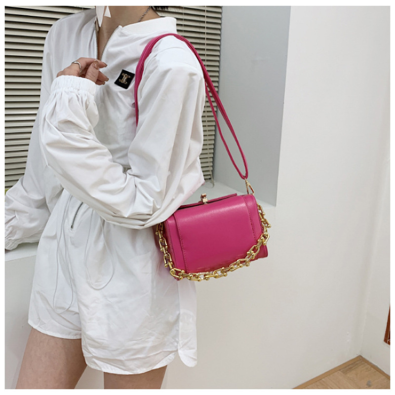 Trendy Fashion Designer Handbag Acrylic Chain Crossbody Bag 2021 Handbag Retro Style Crossbody Bag Women