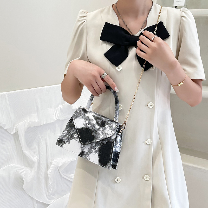 2021 Summer New Ladies Retro Simple Handbag Trendy Fashion Chain Crossbody Shoulder Bag Women Purses And Handbags