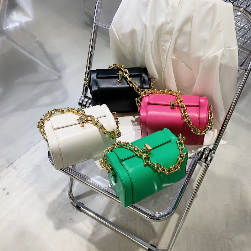 Trendy Fashion Designer Handbag Acrylic Chain Crossbody Bag 2021 Handbag Retro Style Crossbody Bag Women