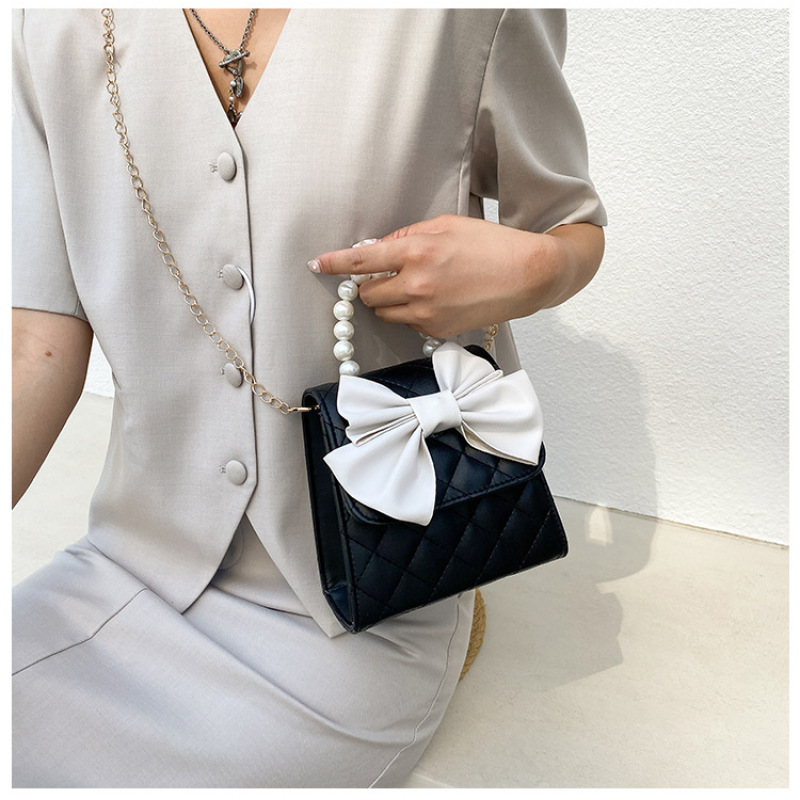 2021 New Trendy Macaron Pearl Mini Fashion Handbag Ins Bow Chain Simple One-Shoulder Messenger Bag Ladies Handbags Women Bags