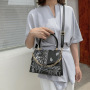 Wholesale New Flower Vase Handbag Ladies Print Bag 2021 Cashew Flower Handbag Simple Crossbody Shoulder Bag Diagonal Bag