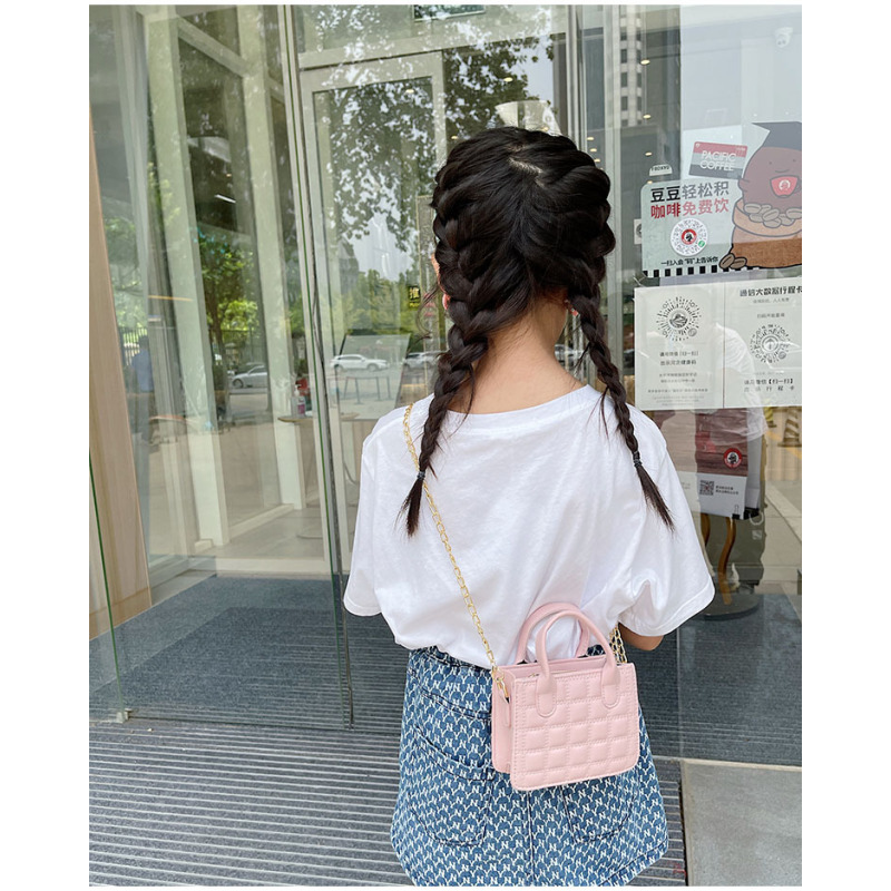 New Small Fragrance Embroidery Thread Baby Handbag 2021 Western Style Girl Princess Crossbody Bag Designer Handbags