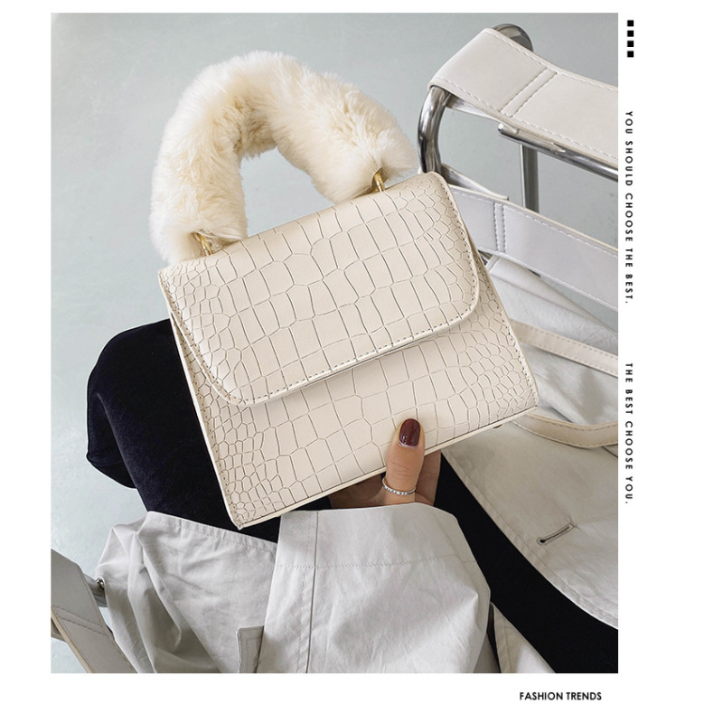 Autumn And Winter Plaid Handbag Fashion Fluffy Shoulder Bag Korean Style Shoulder Bag Small Lady Fashion Chain Crossbody Bag