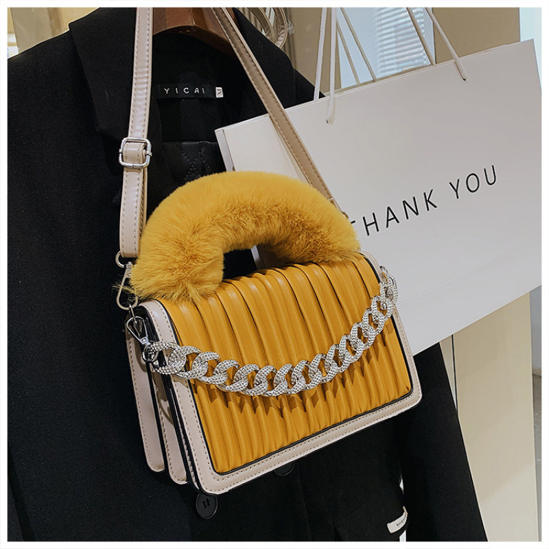 New Comfortable Purses 2021 Plush Handbag Chain Crossbody Bags Elegant Pu Leather Women Hand Bags Ladies Purses And Handbags