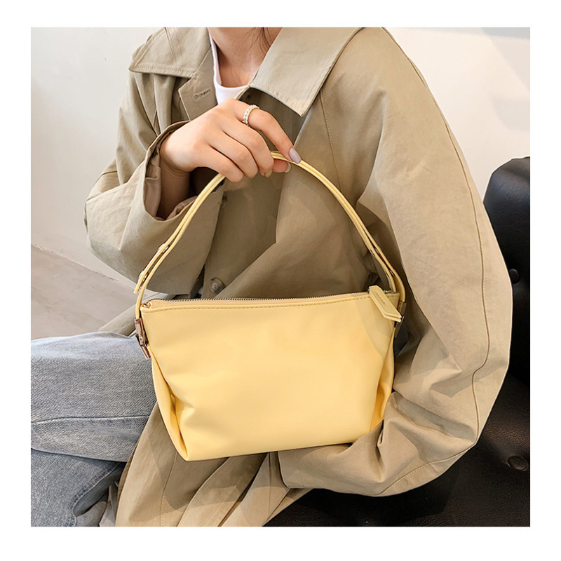 Ins Texture Dumpling Bag Female Purses And Handbags 2021 New Trendy Fashion Designer Purse Summer Crossbody Bag