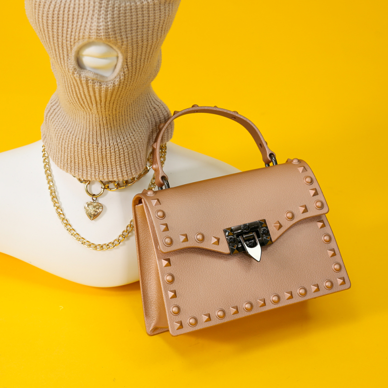 High Quality Custom Pu Rivet Handbags And Knitted Hat Purses Set New Designer Hand Bags Fashion Ladies Handbags Women Bags