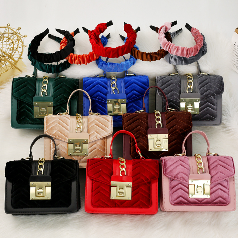 Wholesale Velvet Lingge Chain Messenger Bags And Elegant Ladies Fold Hair Band Two Pieces Set Design Women Purses And Handbags