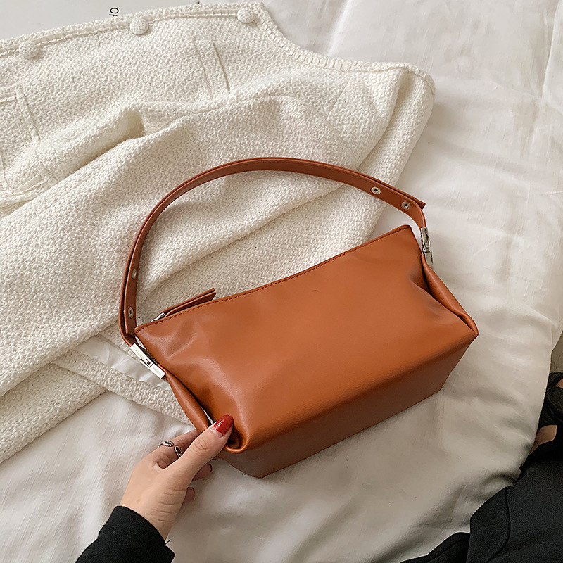 Ins Texture Dumpling Bag Female Purses And Handbags 2021 New Trendy Fashion Designer Purse Summer Crossbody Bag