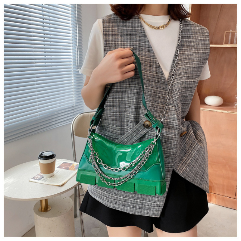 2021 Newtrendy Crossbody Women Hand Bags New Designer Leather Handbags Trendy Chain Clutch Handbags For Ladies